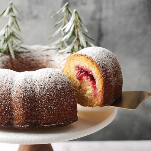 https://teakandthyme.com/wp-content/uploads/2022/08/cranberry-orange-bundt-cake-DSC_2588-1x1-1200-500x500.jpg